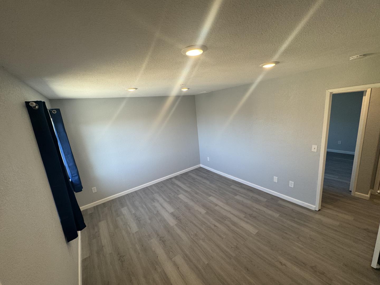 Detail Gallery Image 13 of 28 For 890 Rider Ave a,  Salinas,  CA 93905 - 2 Beds | 2 Baths