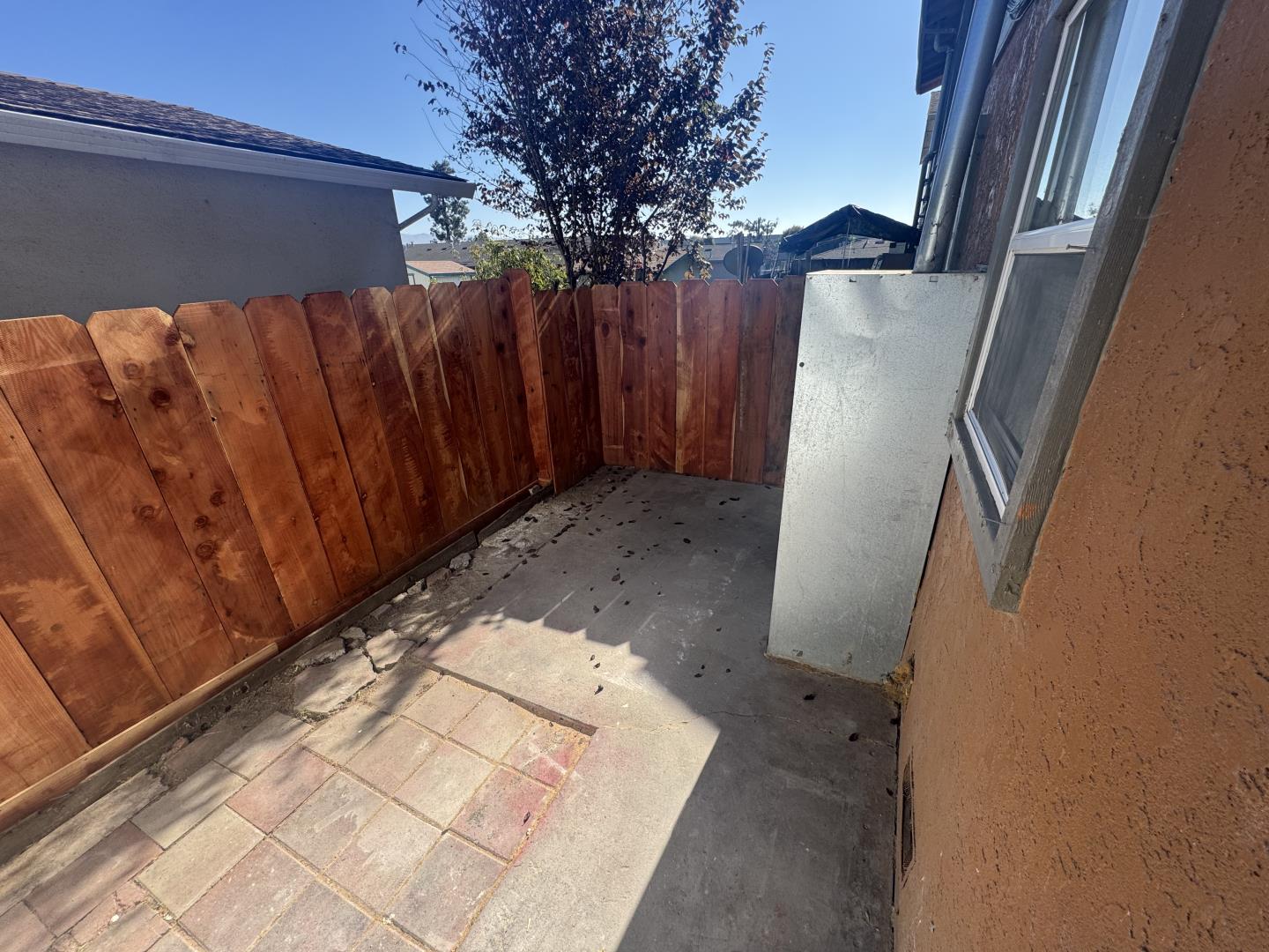 Detail Gallery Image 5 of 28 For 890 Rider Ave a,  Salinas,  CA 93905 - 2 Beds | 2 Baths