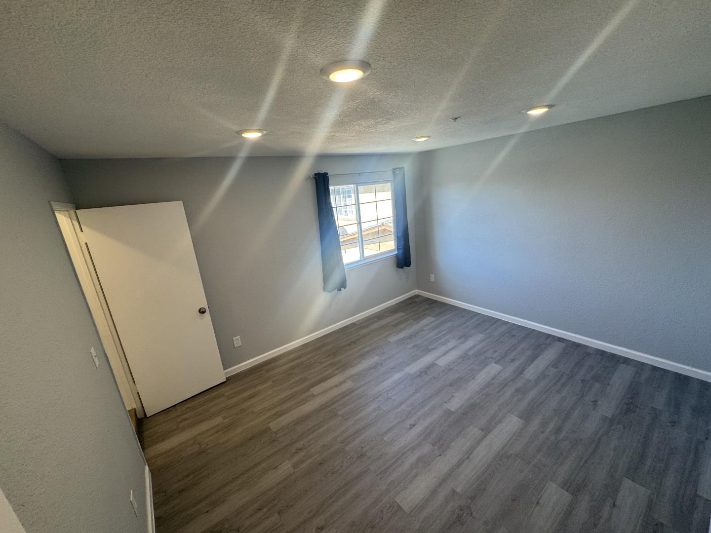 Detail Gallery Image 9 of 28 For 890 Rider Ave a,  Salinas,  CA 93905 - 2 Beds | 2 Baths