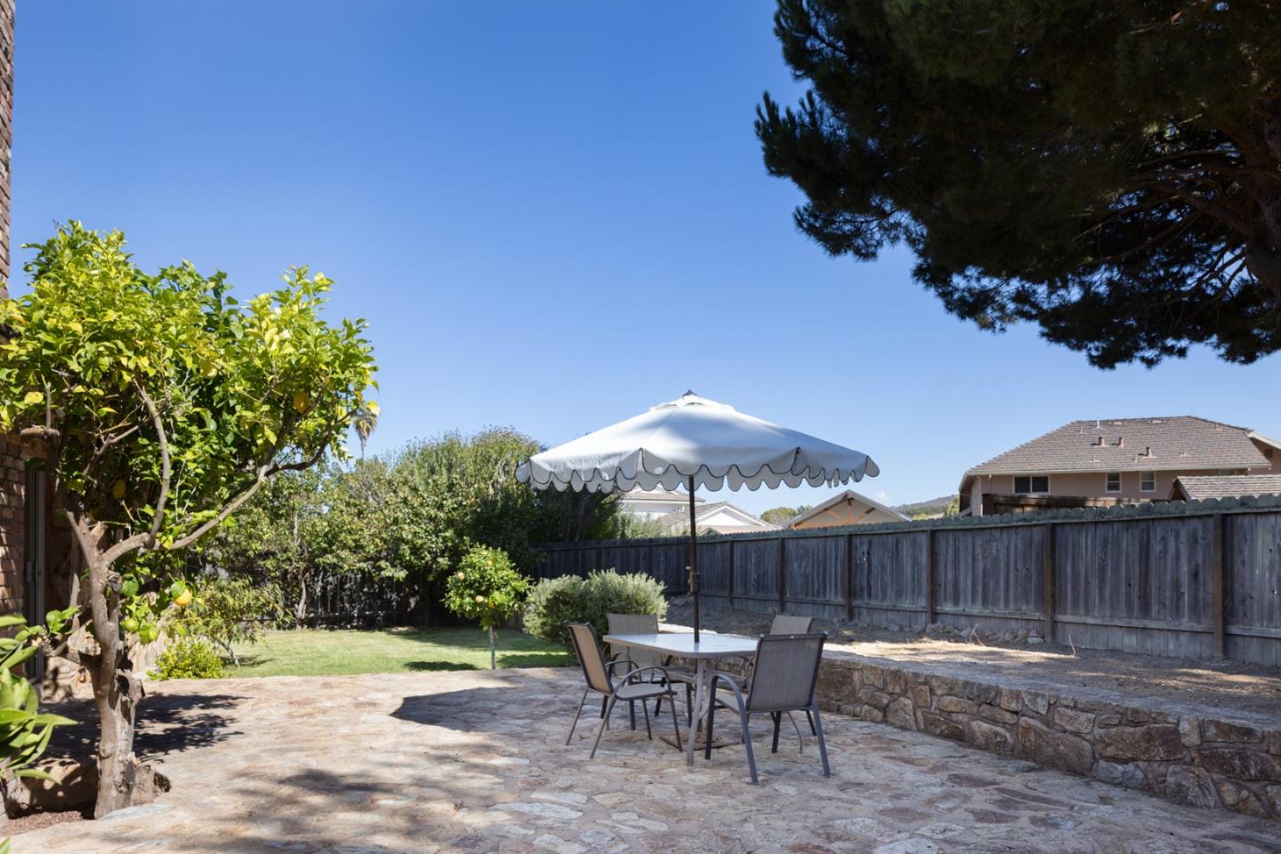 Detail Gallery Image 12 of 13 For 22985 Guidotti Dr, Salinas,  CA 93908 - 3 Beds | 2 Baths