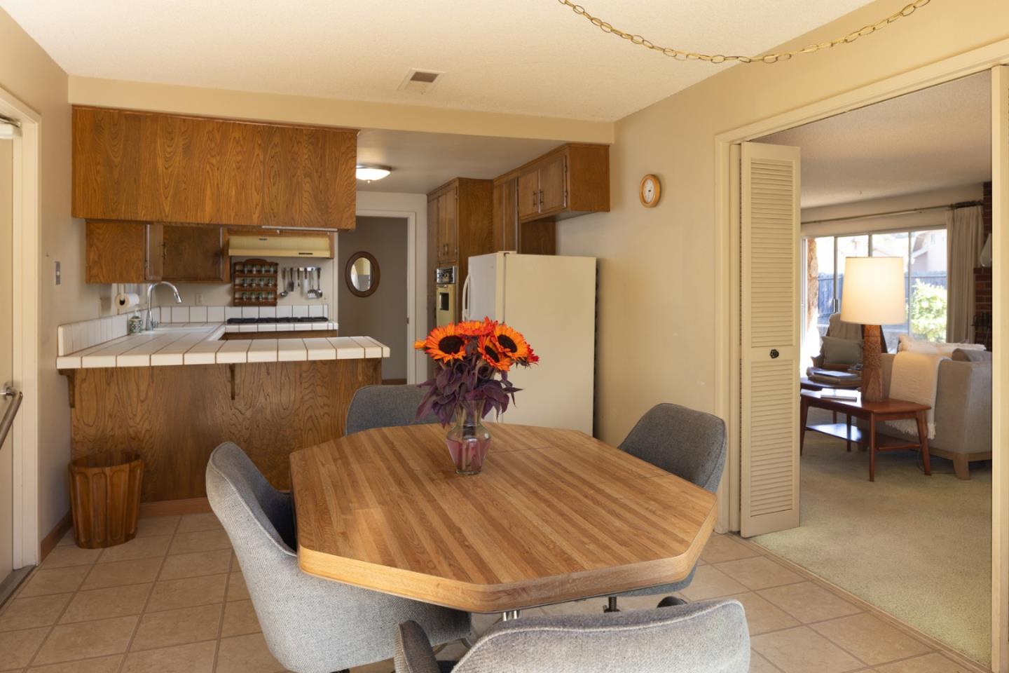 Detail Gallery Image 4 of 13 For 22985 Guidotti Dr, Salinas,  CA 93908 - 3 Beds | 2 Baths