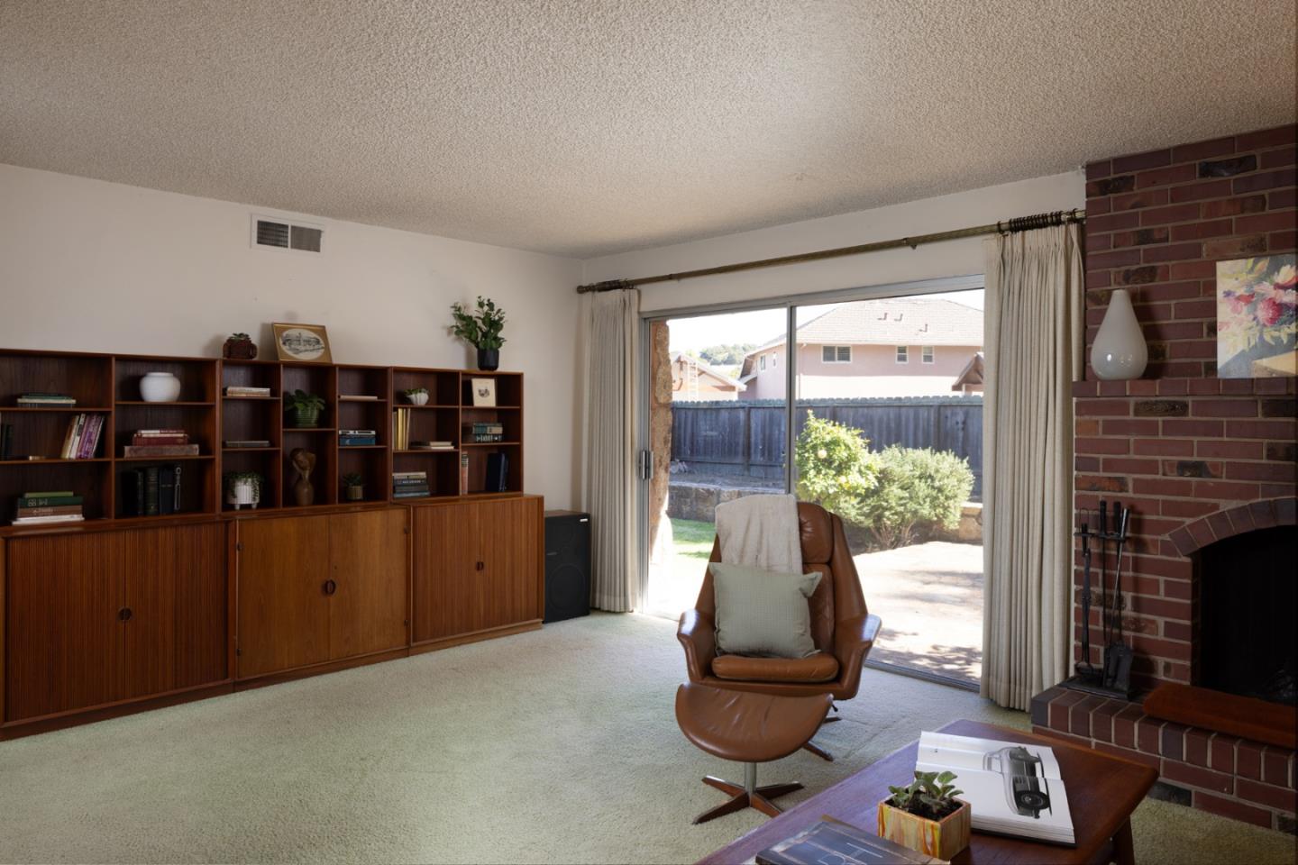 Detail Gallery Image 7 of 13 For 22985 Guidotti Dr, Salinas,  CA 93908 - 3 Beds | 2 Baths