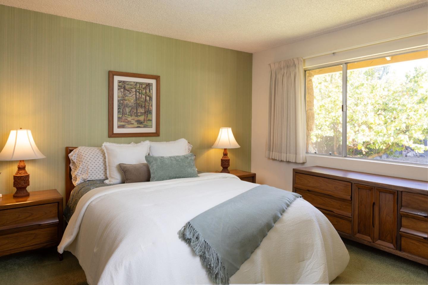 Detail Gallery Image 8 of 13 For 22985 Guidotti Dr, Salinas,  CA 93908 - 3 Beds | 2 Baths