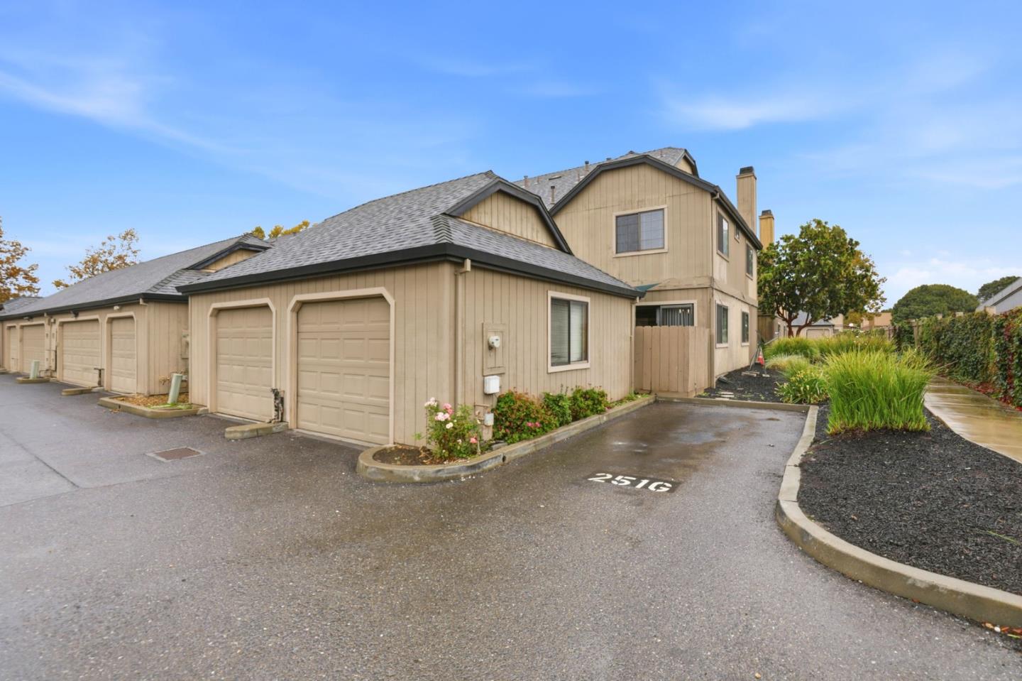 Detail Gallery Image 30 of 36 For 251 Gibson Dr #G52,  Hollister,  CA 95023 - 2 Beds | 1/1 Baths