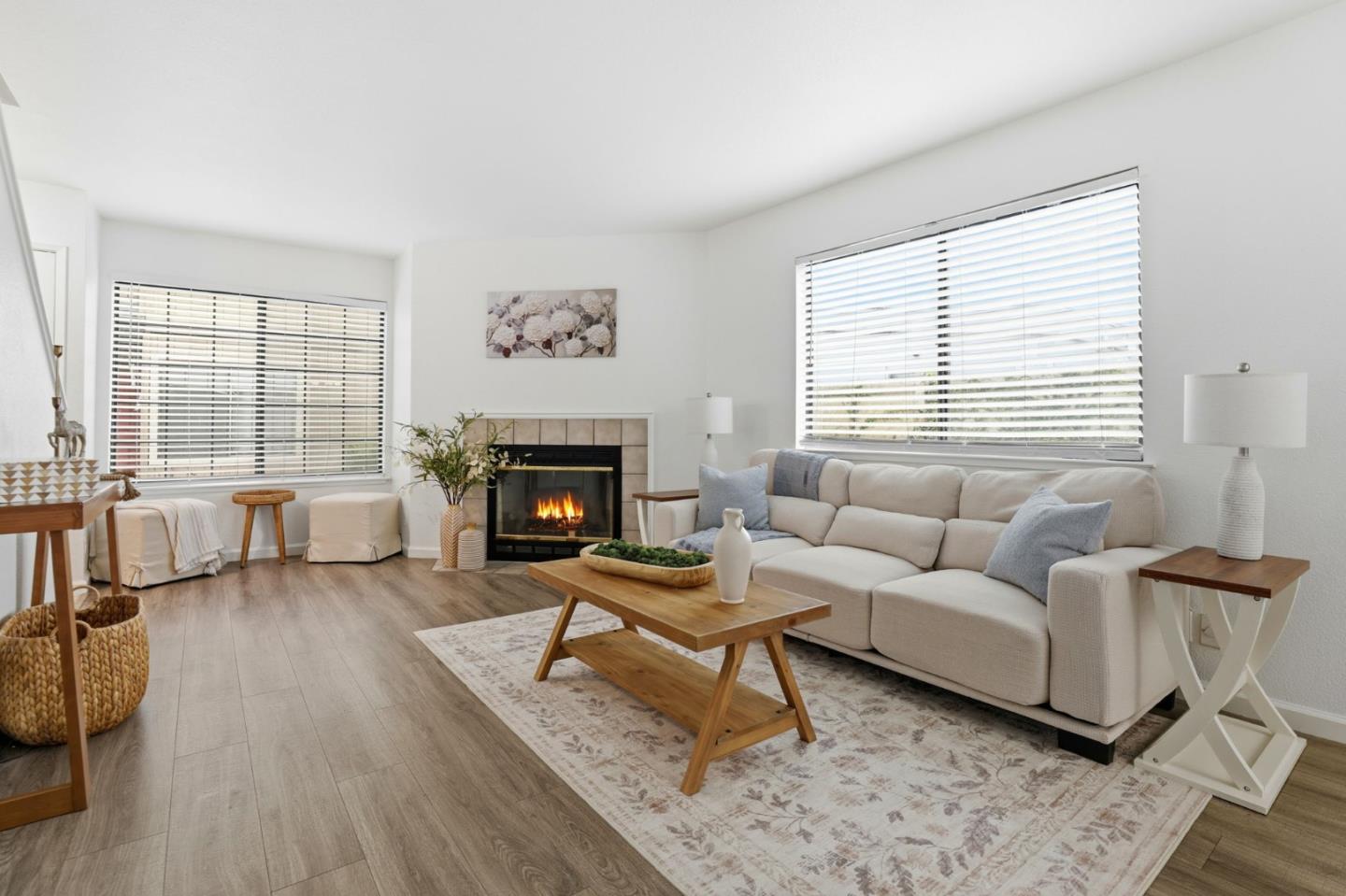 Detail Gallery Image 5 of 36 For 251 Gibson Dr #G52,  Hollister,  CA 95023 - 2 Beds | 1/1 Baths