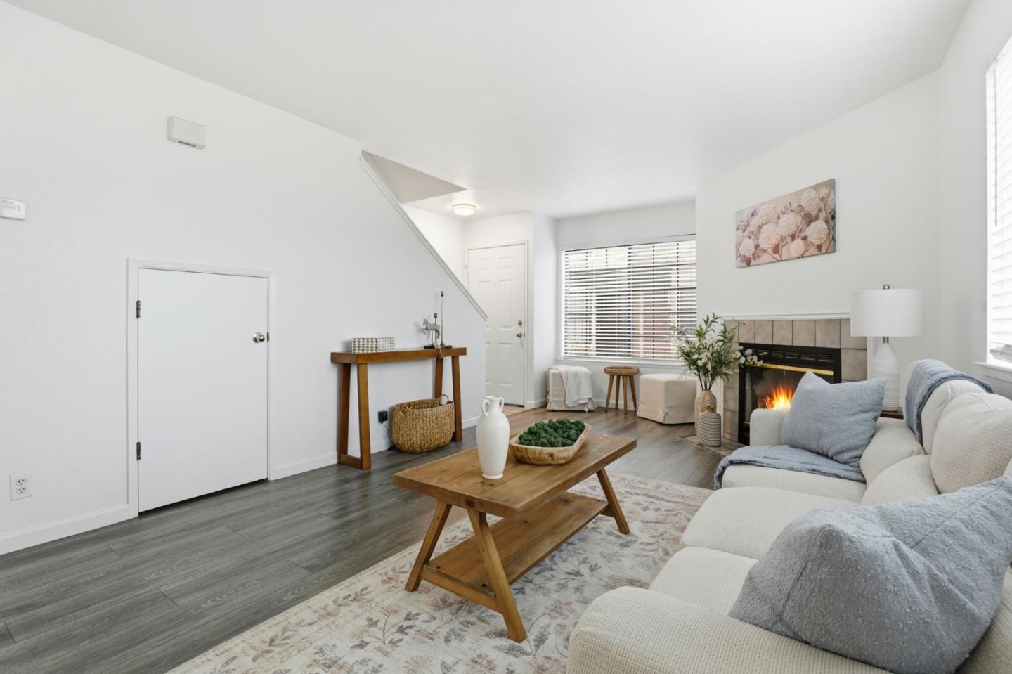 Detail Gallery Image 6 of 36 For 251 Gibson Dr #G52,  Hollister,  CA 95023 - 2 Beds | 1/1 Baths