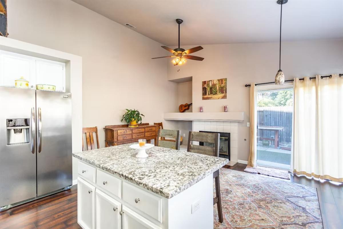 Detail Gallery Image 10 of 29 For 9316 Caulfield Dr, Elk Grove,  CA 95758 - 3 Beds | 1 Baths