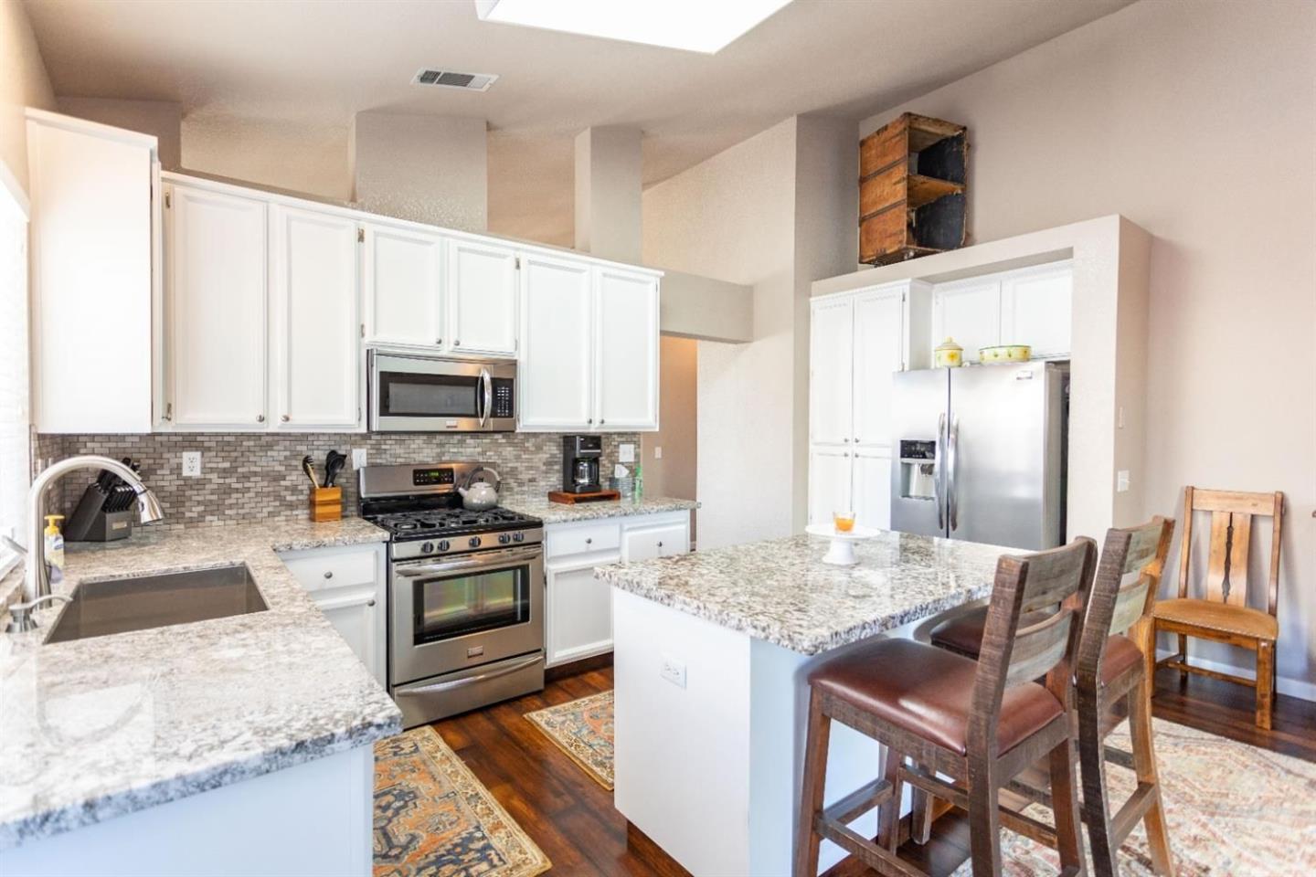 Detail Gallery Image 12 of 29 For 9316 Caulfield Dr, Elk Grove,  CA 95758 - 3 Beds | 1 Baths