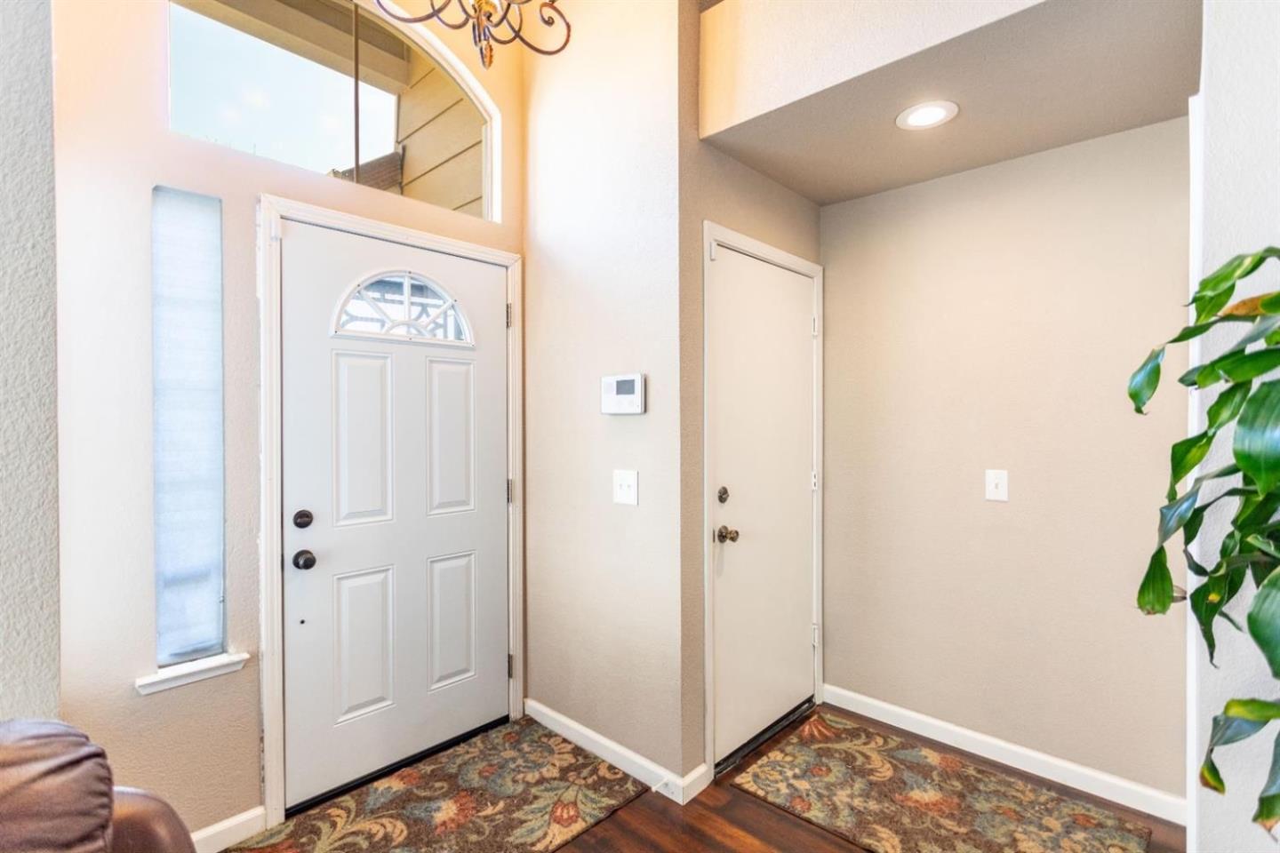 Detail Gallery Image 5 of 29 For 9316 Caulfield Dr, Elk Grove,  CA 95758 - 3 Beds | 1 Baths