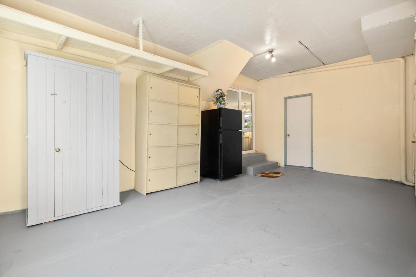 Detail Gallery Image 10 of 49 For 831 Byron Dr, South San Francisco,  CA 94080 - 4 Beds | 2 Baths