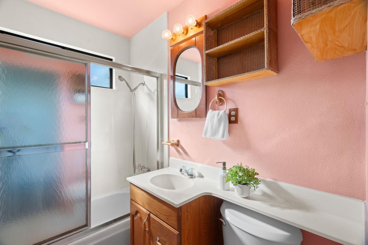 Detail Gallery Image 13 of 49 For 831 Byron Dr, South San Francisco,  CA 94080 - 4 Beds | 2 Baths