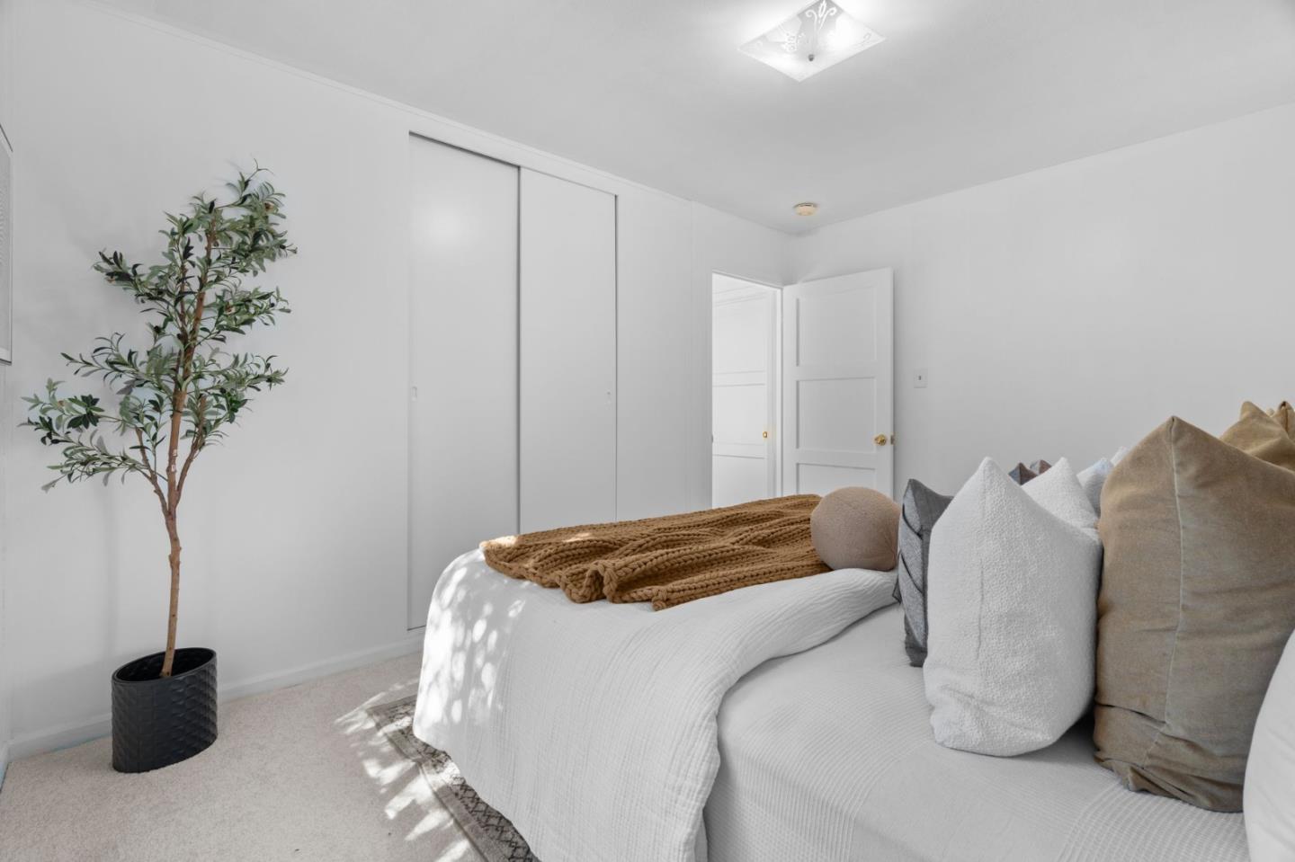 Detail Gallery Image 17 of 49 For 831 Byron Dr, South San Francisco,  CA 94080 - 4 Beds | 2 Baths