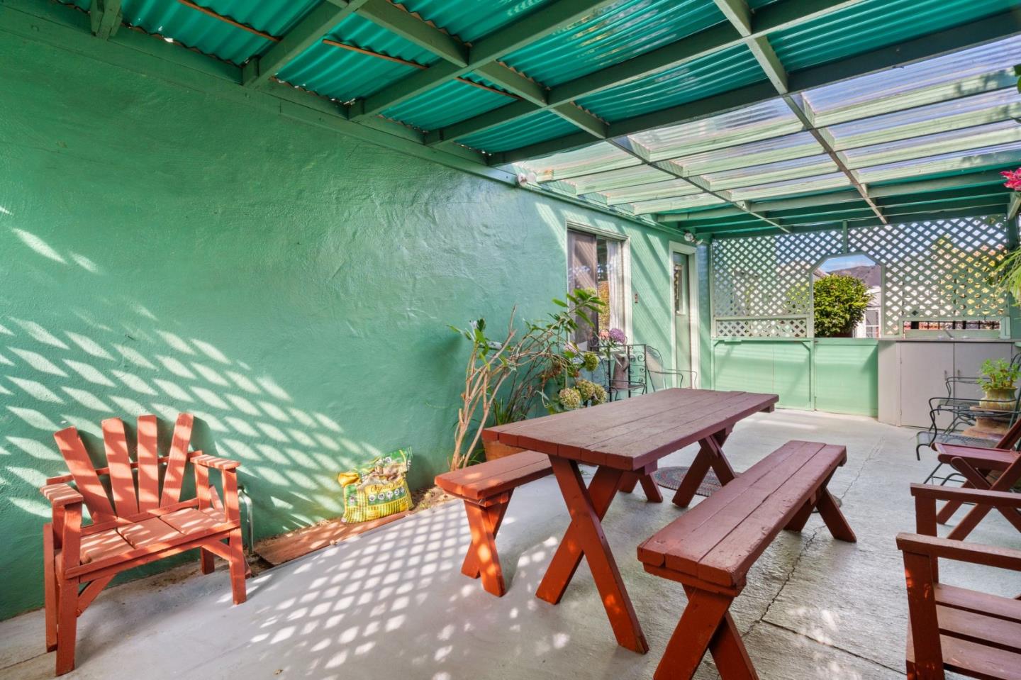 Detail Gallery Image 28 of 49 For 831 Byron Dr, South San Francisco,  CA 94080 - 4 Beds | 2 Baths