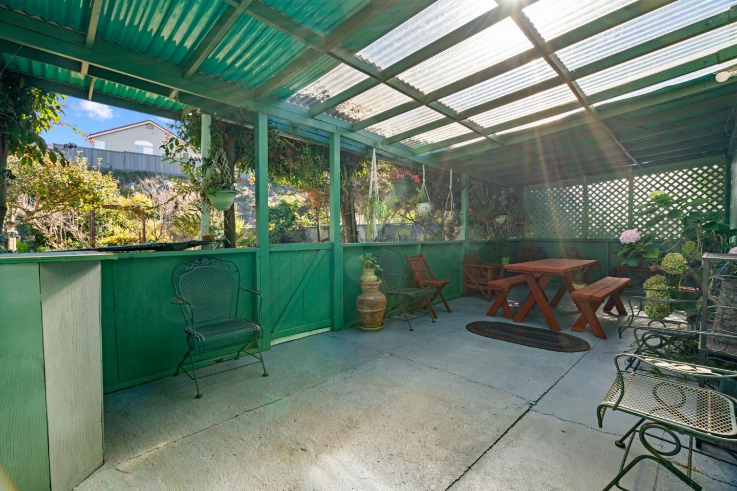 Detail Gallery Image 30 of 49 For 831 Byron Dr, South San Francisco,  CA 94080 - 4 Beds | 2 Baths