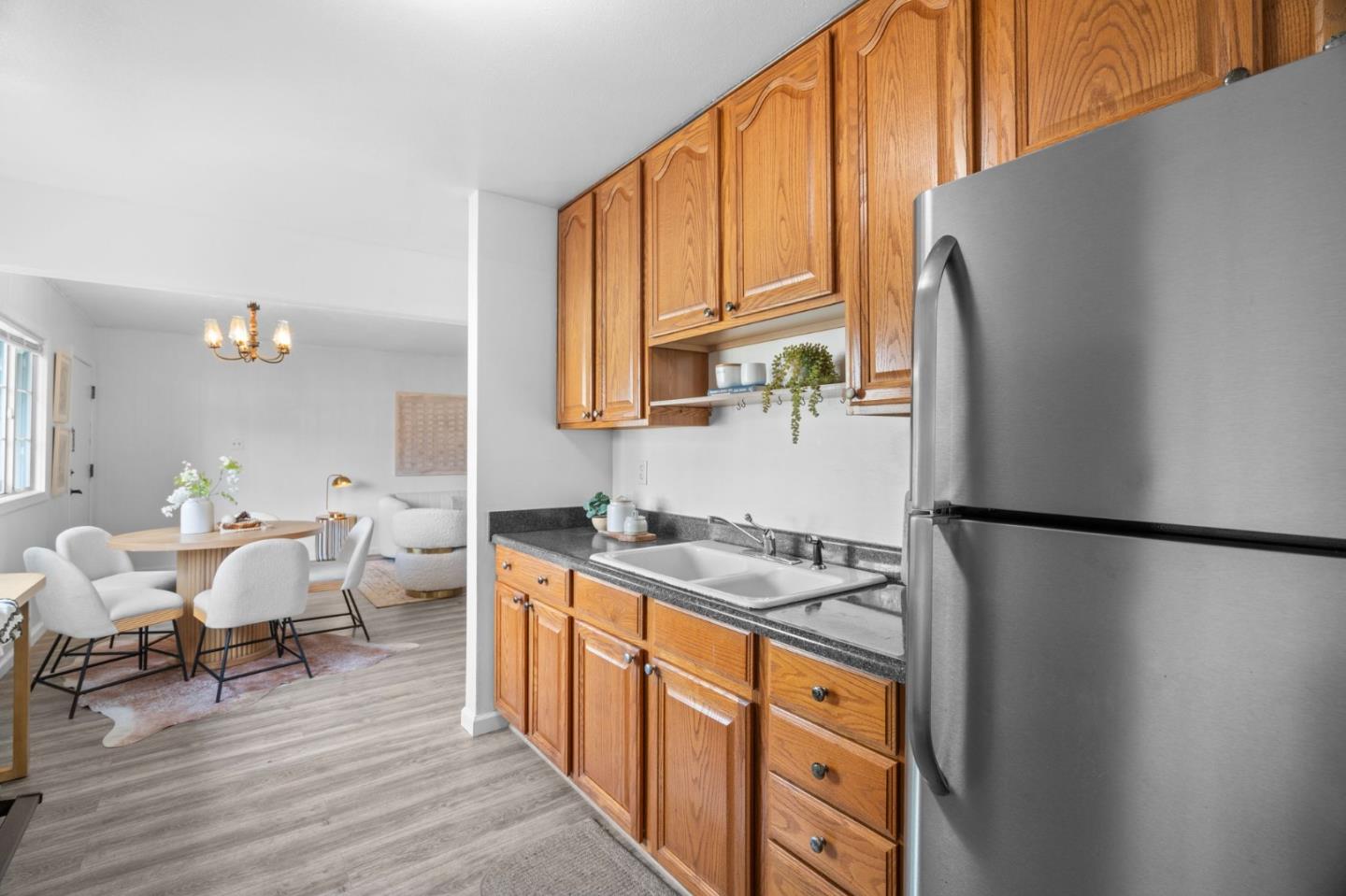 Detail Gallery Image 7 of 49 For 831 Byron Dr, South San Francisco,  CA 94080 - 4 Beds | 2 Baths