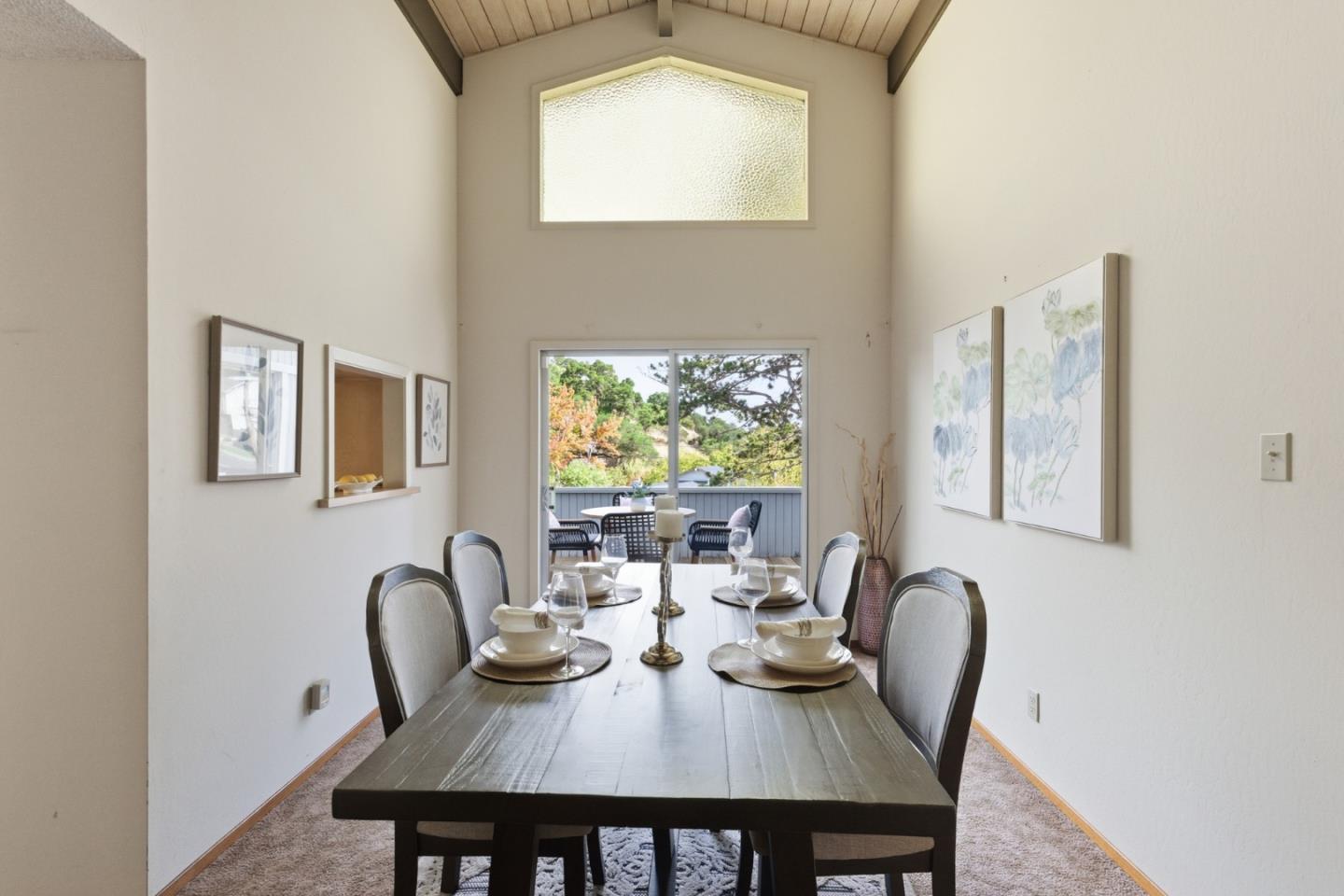 Detail Gallery Image 14 of 45 For 3104 Brittan Ave, San Carlos,  CA 94070 - 3 Beds | 2/1 Baths