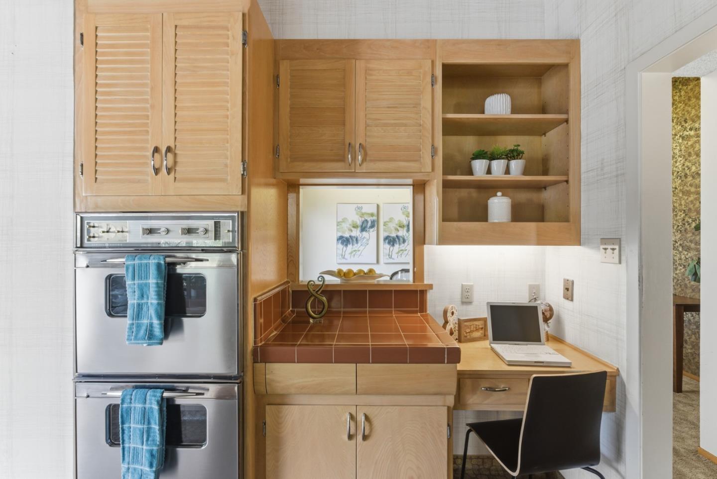 Detail Gallery Image 19 of 45 For 3104 Brittan Ave, San Carlos,  CA 94070 - 3 Beds | 2/1 Baths