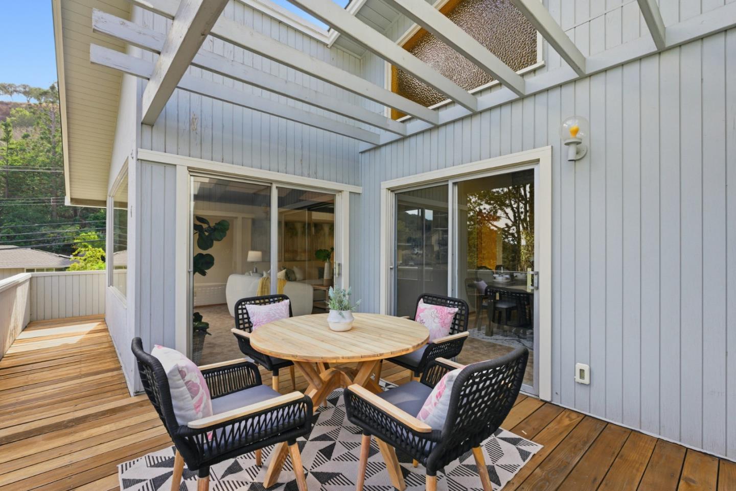 Detail Gallery Image 38 of 45 For 3104 Brittan Ave, San Carlos,  CA 94070 - 3 Beds | 2/1 Baths