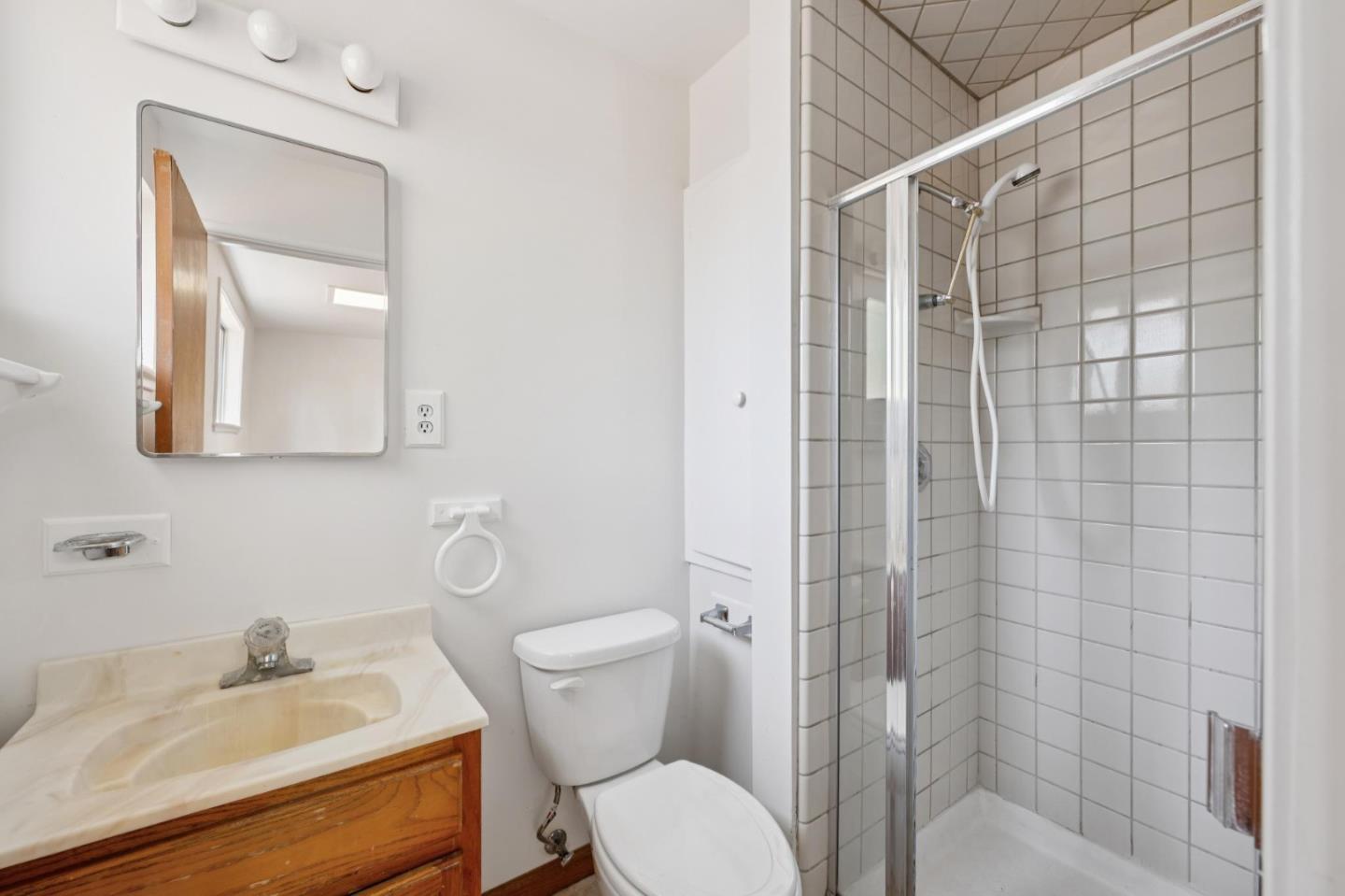 Detail Gallery Image 17 of 20 For 1155 London Ave, Sunnyvale,  CA 94087 - 5 Beds | 3 Baths