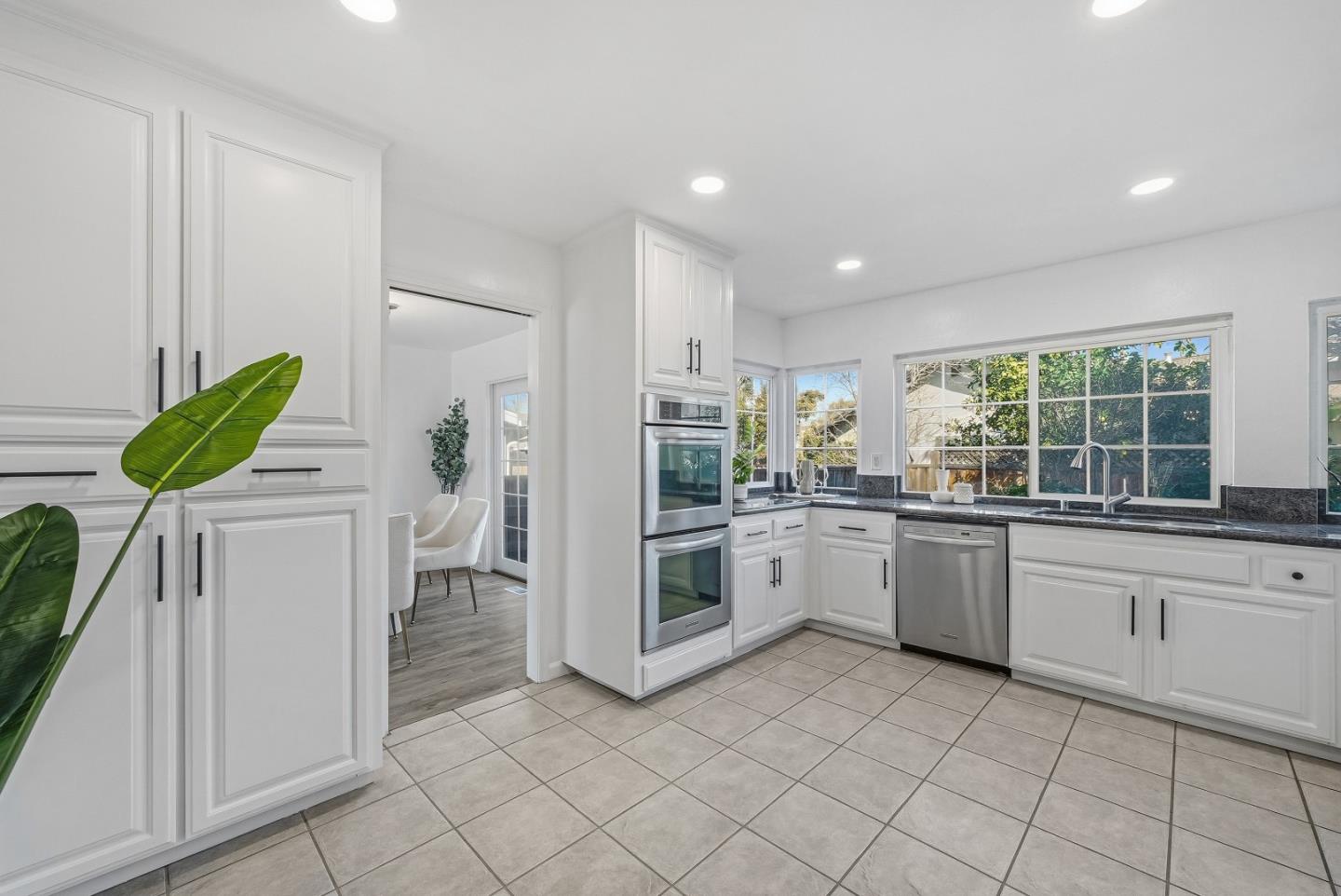 Detail Gallery Image 14 of 61 For 1638 Peachwood Dr, San Jose,  CA 95132 - 4 Beds | 3 Baths