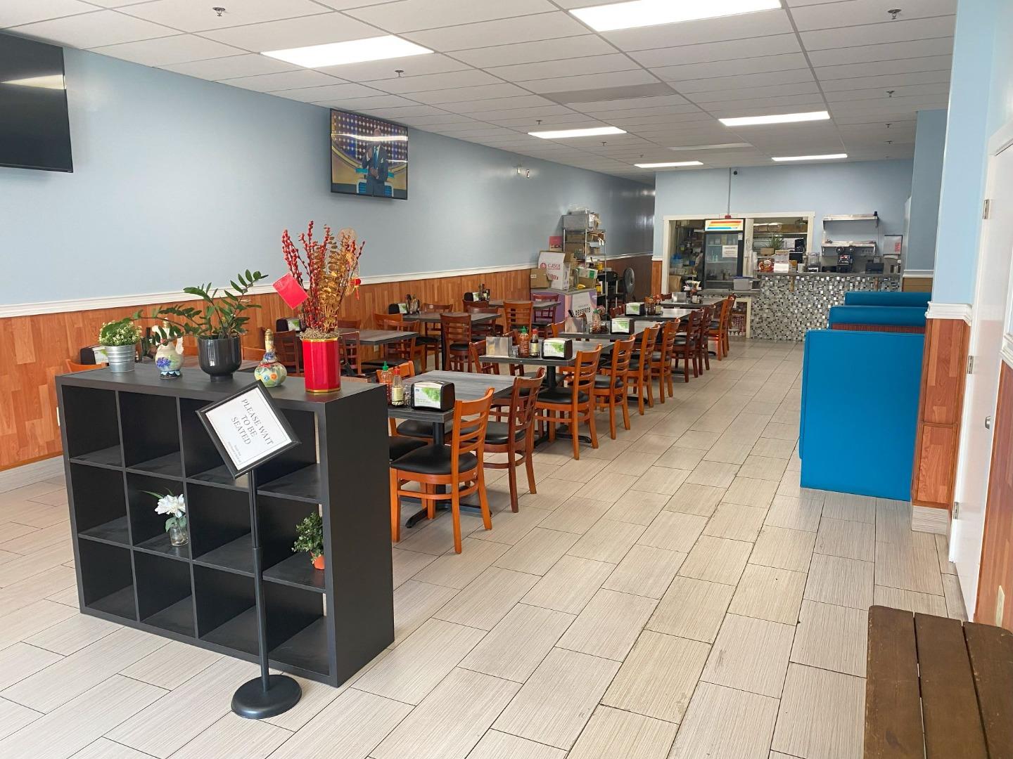 Detail Gallery Image 4 of 10 For 1612 International, Oakland,  CA 94606 - – Beds | – Baths