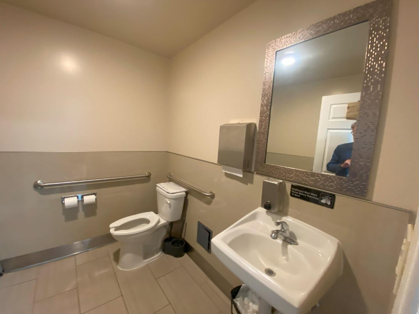 Detail Gallery Image 9 of 10 For 1612 International, Oakland,  CA 94606 - – Beds | – Baths