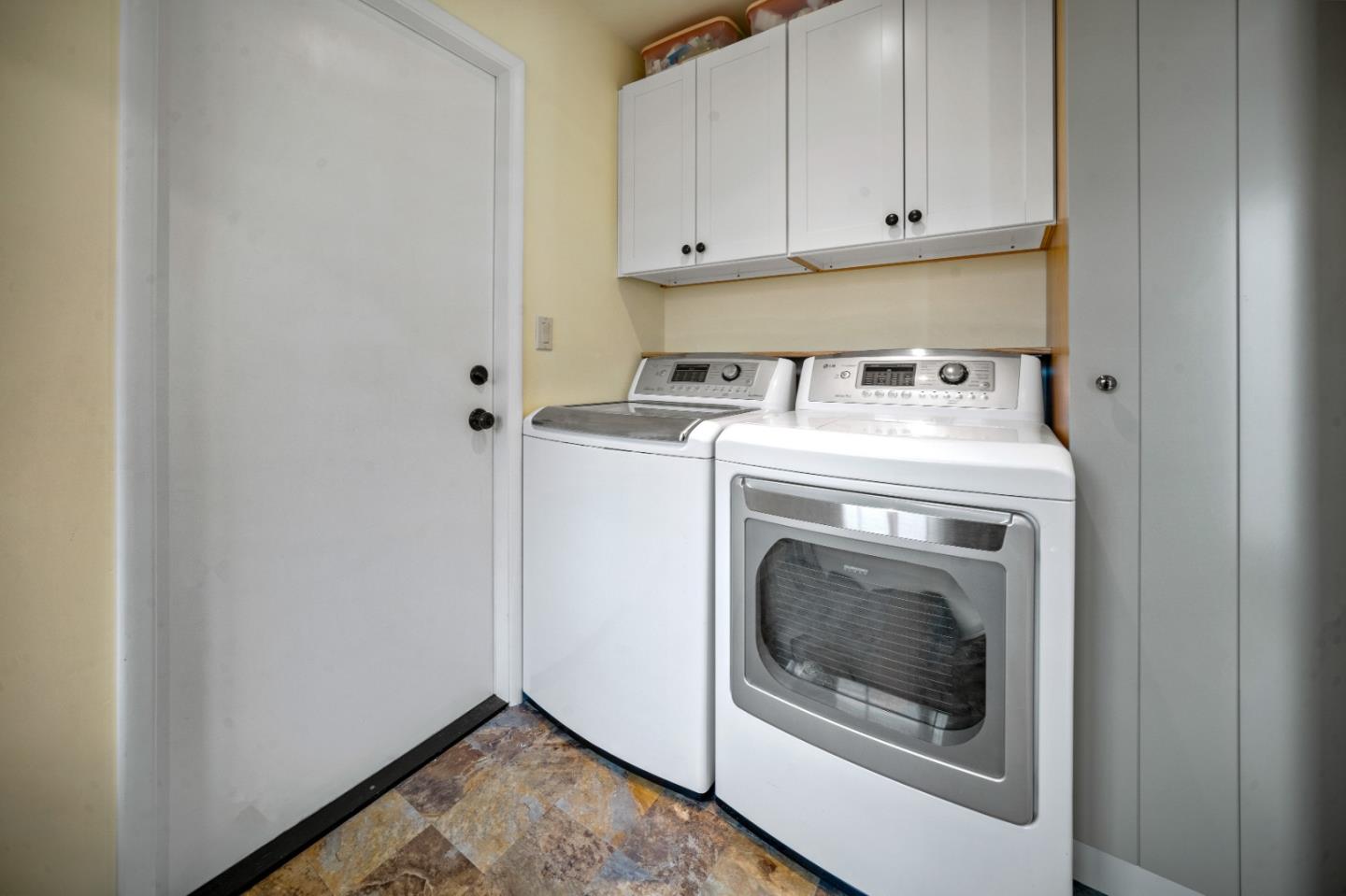 Detail Gallery Image 17 of 23 For 1665 Military Ave, Seaside,  CA 93955 - 3 Beds | 2 Baths