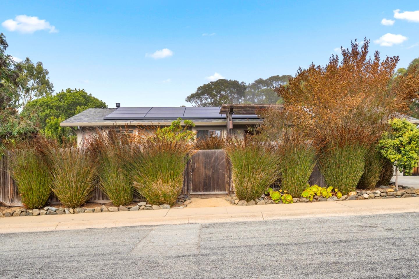 Detail Gallery Image 31 of 49 For 1665 Military Ave, Seaside,  CA 93955 - 3 Beds | 2 Baths