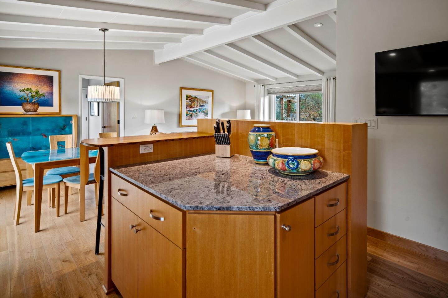 Detail Gallery Image 6 of 23 For 1665 Military Ave, Seaside,  CA 93955 - 3 Beds | 2 Baths