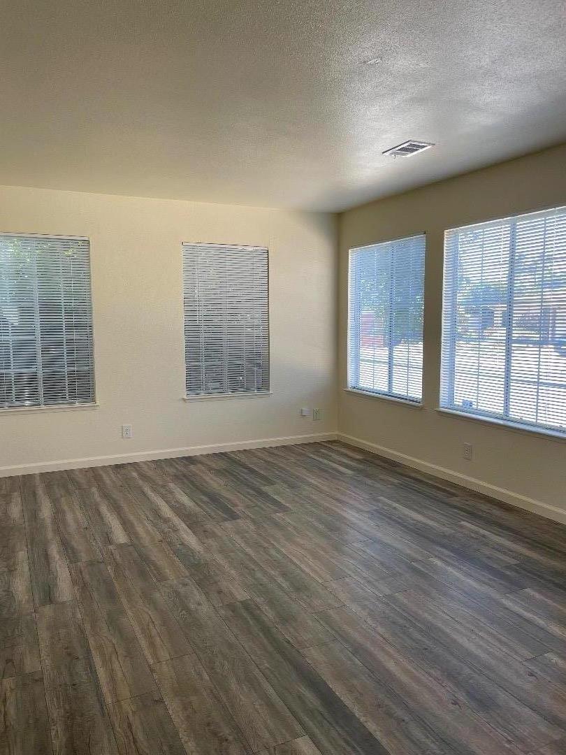 Detail Gallery Image 9 of 20 For 1752 Beech St, Santa Clara,  CA 95054 - 3 Beds | 2 Baths