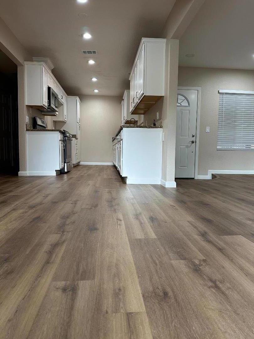 Detail Gallery Image 12 of 79 For 130 E 21st St, Tracy,  CA 95376 - 5 Beds | 2 Baths