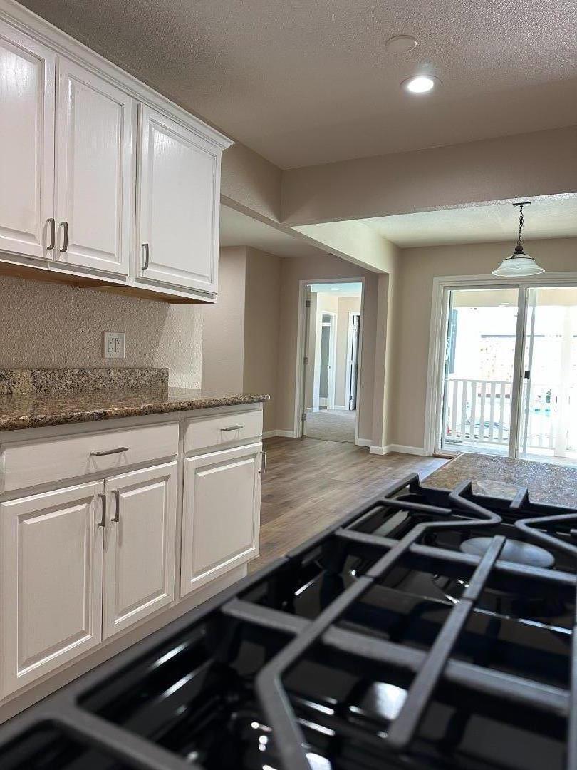 Detail Gallery Image 16 of 79 For 130 E 21st St, Tracy,  CA 95376 - 5 Beds | 2 Baths