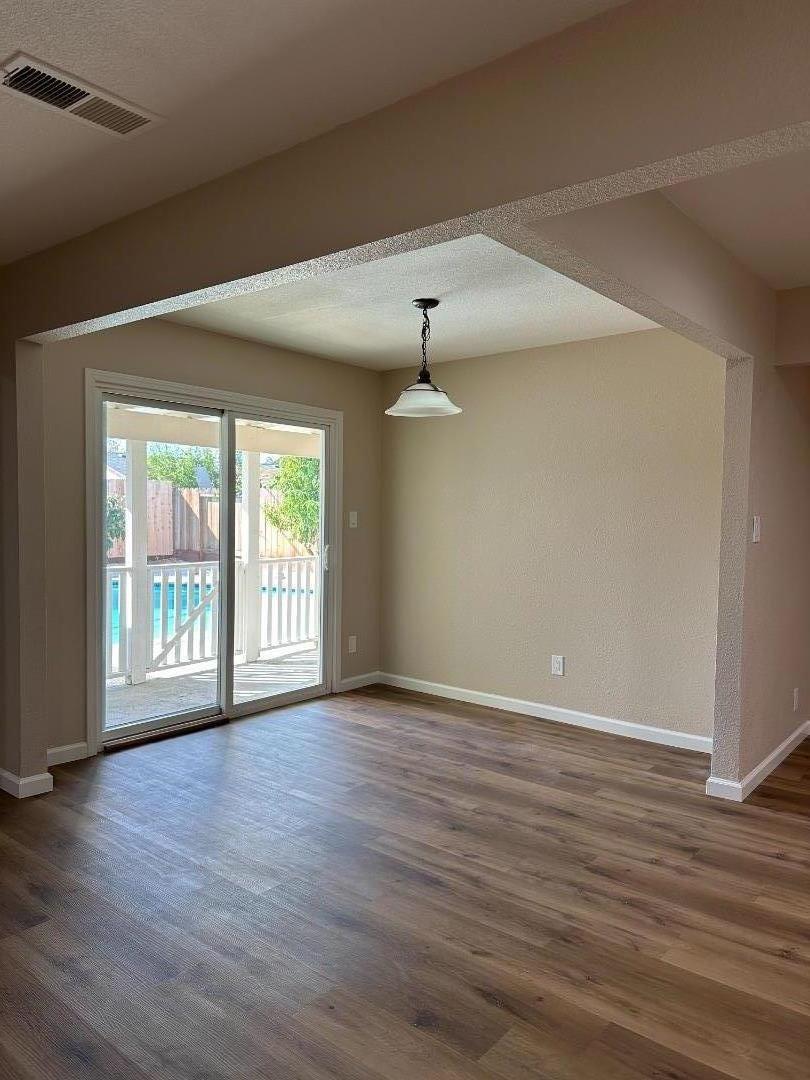 Detail Gallery Image 19 of 79 For 130 E 21st St, Tracy,  CA 95376 - 5 Beds | 2 Baths