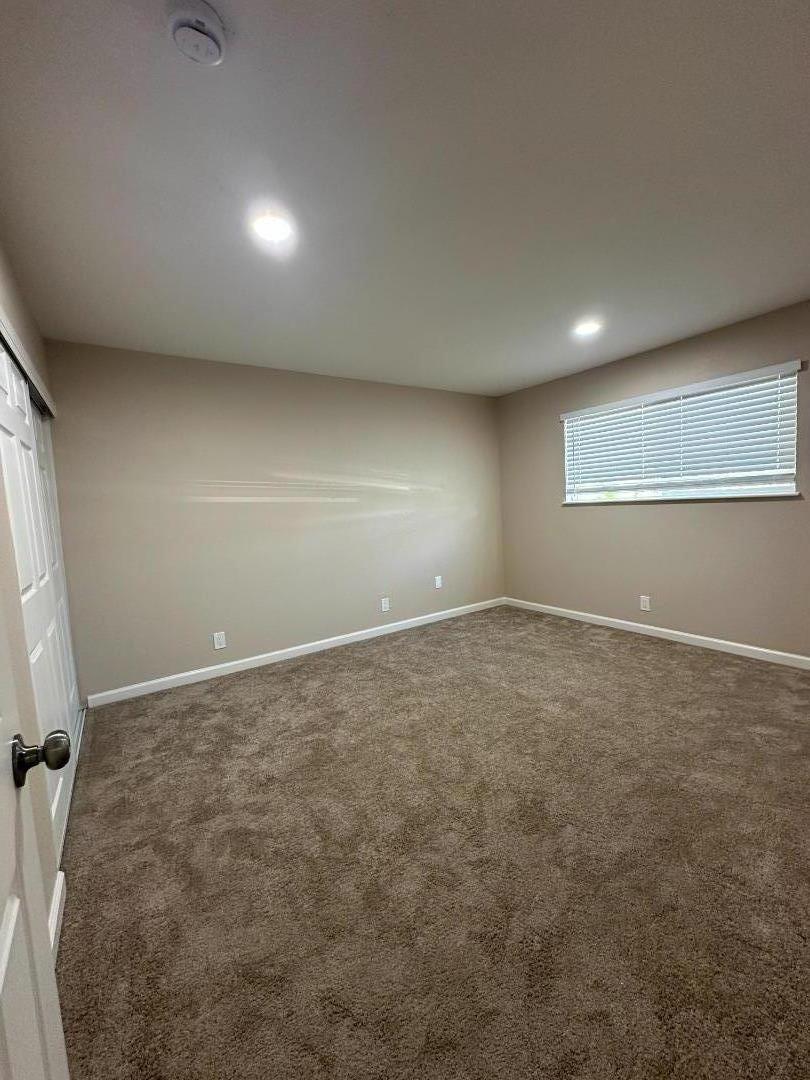 Detail Gallery Image 25 of 79 For 130 E 21st St, Tracy,  CA 95376 - 5 Beds | 2 Baths