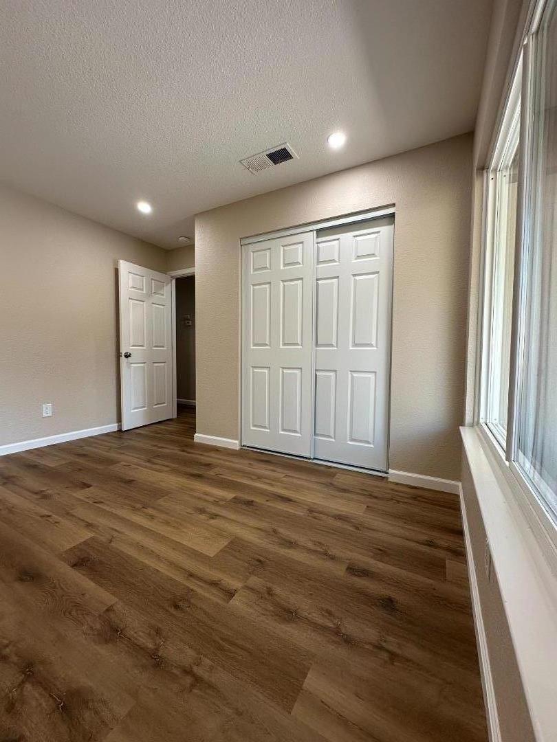 Detail Gallery Image 32 of 79 For 130 E 21st St, Tracy,  CA 95376 - 5 Beds | 2 Baths