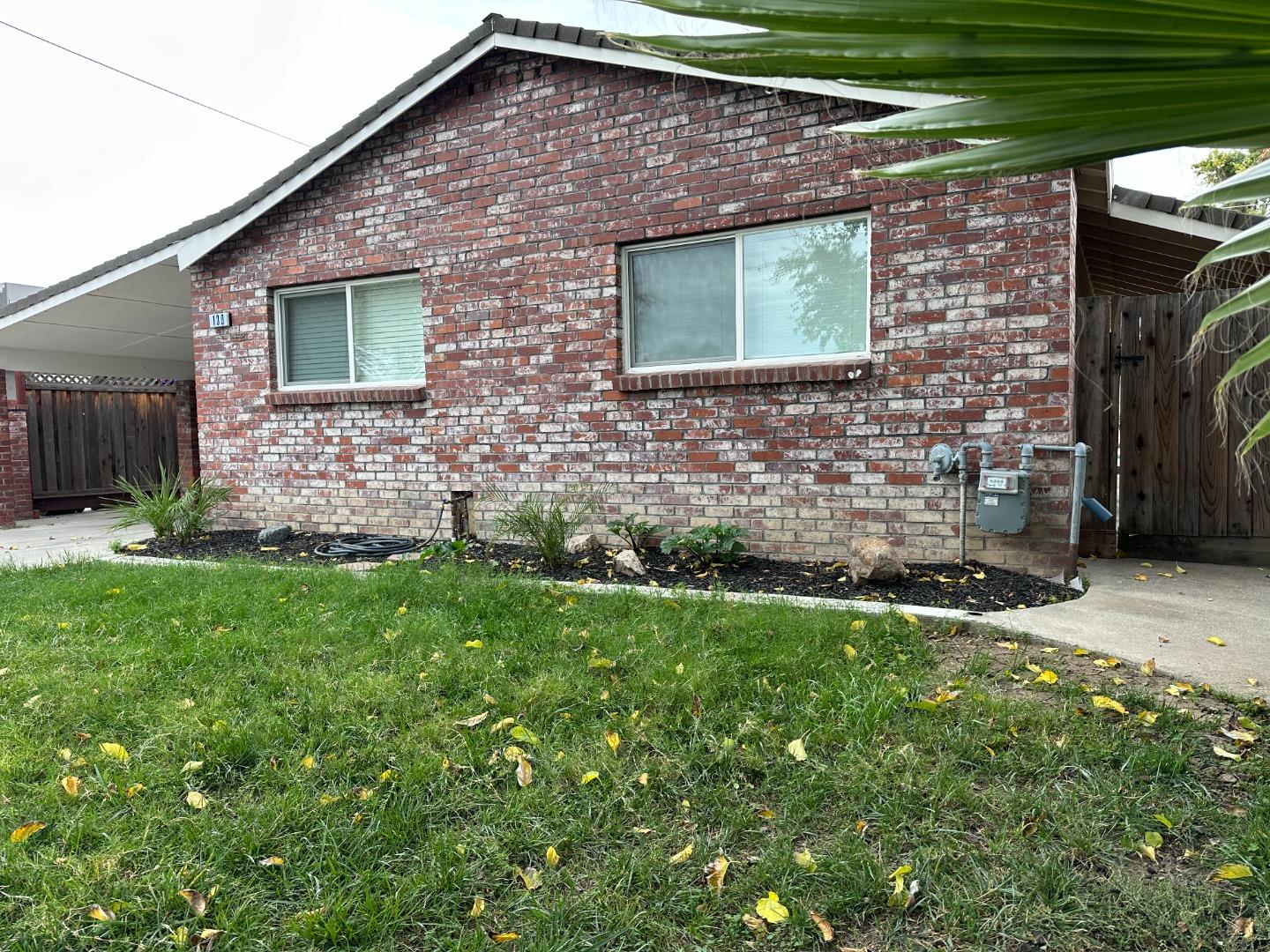 Detail Gallery Image 5 of 79 For 130 E 21st St, Tracy,  CA 95376 - 5 Beds | 2 Baths