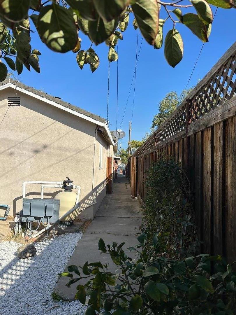 Detail Gallery Image 60 of 79 For 130 E 21st St, Tracy,  CA 95376 - 5 Beds | 2 Baths