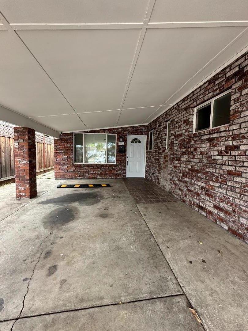 Detail Gallery Image 8 of 79 For 130 E 21st St, Tracy,  CA 95376 - 5 Beds | 2 Baths