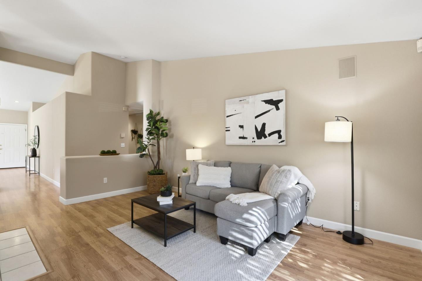 Detail Gallery Image 16 of 34 For 1486 Swallow Ln, Gilroy,  CA 95020 - 4 Beds | 2 Baths