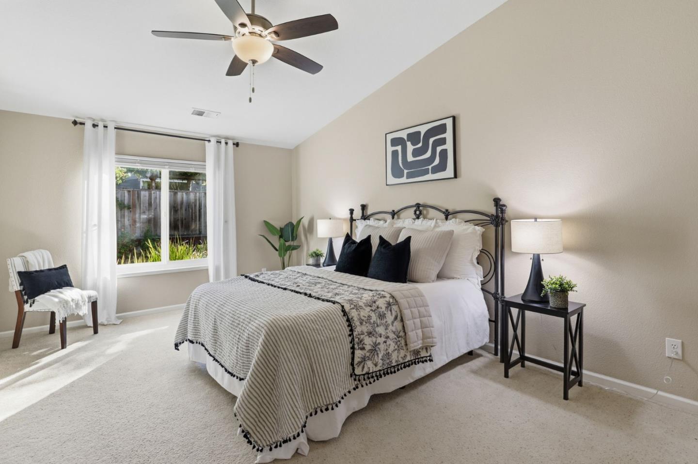 Detail Gallery Image 17 of 34 For 1486 Swallow Ln, Gilroy,  CA 95020 - 4 Beds | 2 Baths