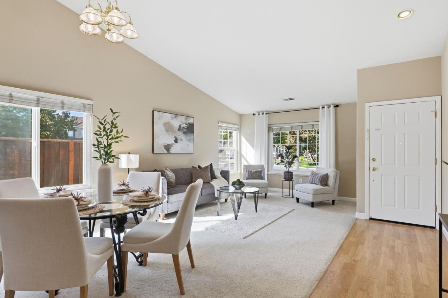 Detail Gallery Image 5 of 34 For 1486 Swallow Ln, Gilroy,  CA 95020 - 4 Beds | 2 Baths