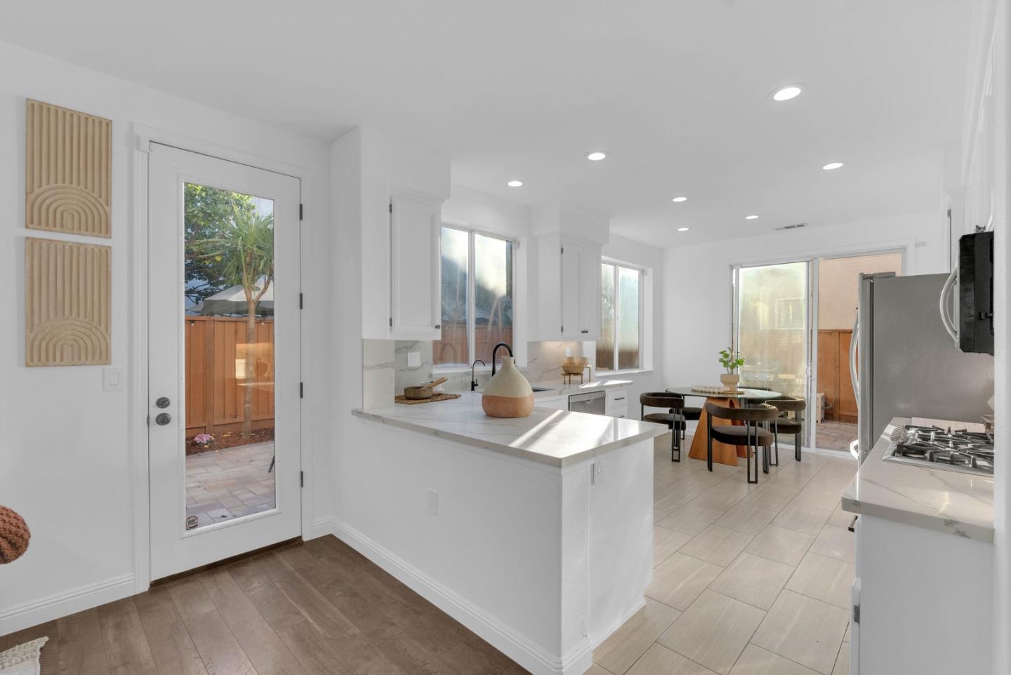 Detail Gallery Image 11 of 42 For 3489 Quarry Park Dr, San Jose,  CA 95136 - 3 Beds | 2/1 Baths