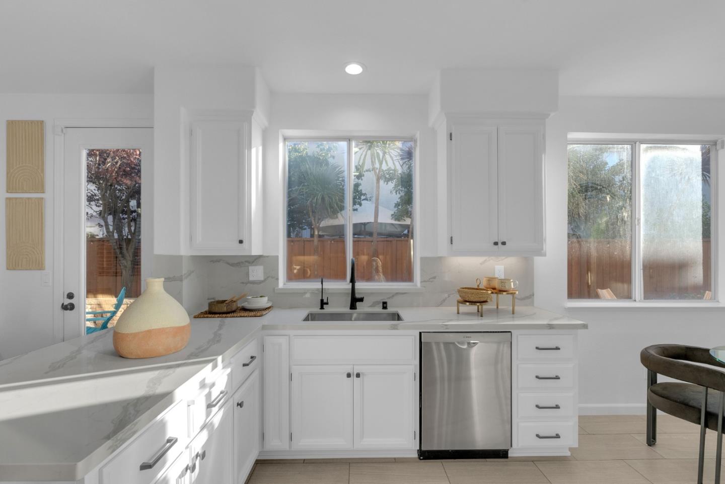 Detail Gallery Image 12 of 42 For 3489 Quarry Park Dr, San Jose,  CA 95136 - 3 Beds | 2/1 Baths