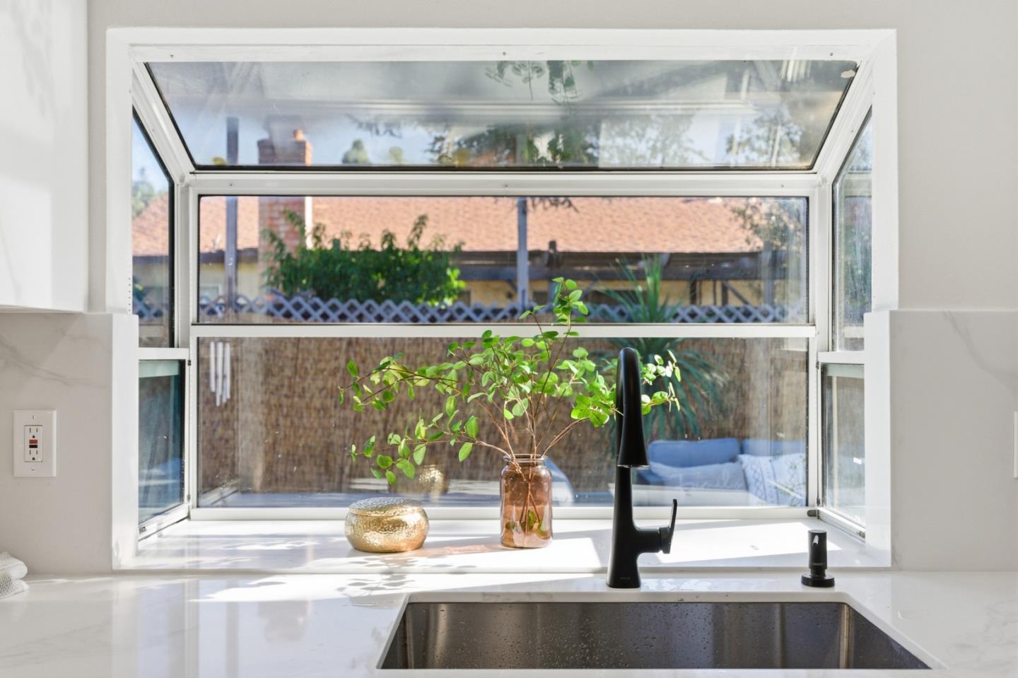 Detail Gallery Image 16 of 54 For 2204 Ladymuir Ct, San Jose,  CA 95131 - 4 Beds | 2 Baths