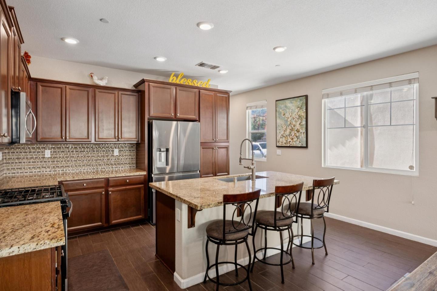 Detail Gallery Image 18 of 75 For 2521 Apricot Way, Gilroy,  CA 95020 - 3 Beds | 2/1 Baths