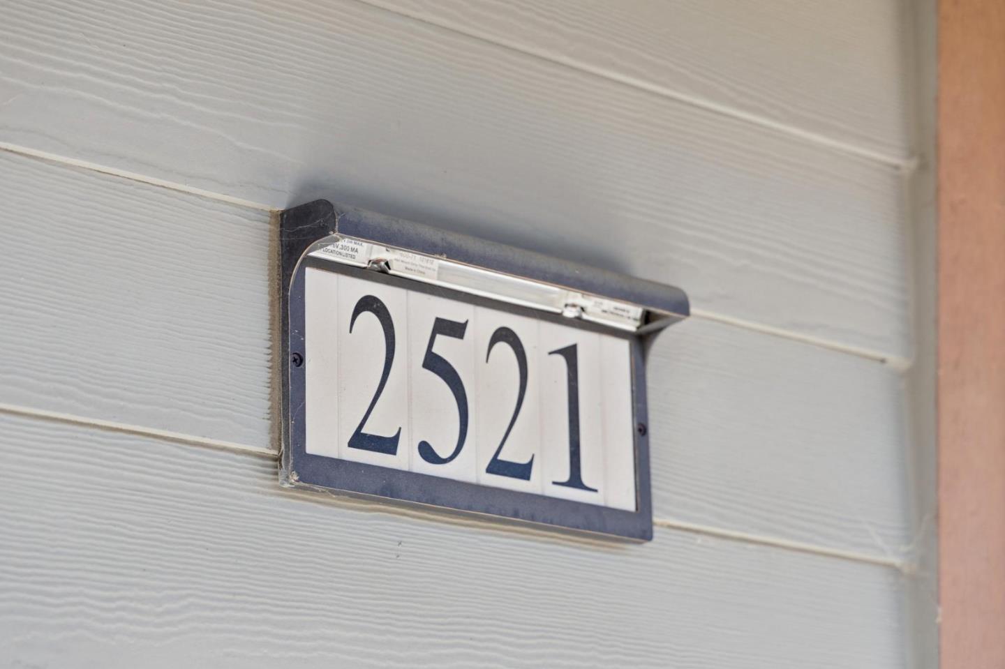 Detail Gallery Image 8 of 75 For 2521 Apricot Way, Gilroy,  CA 95020 - 3 Beds | 2/1 Baths