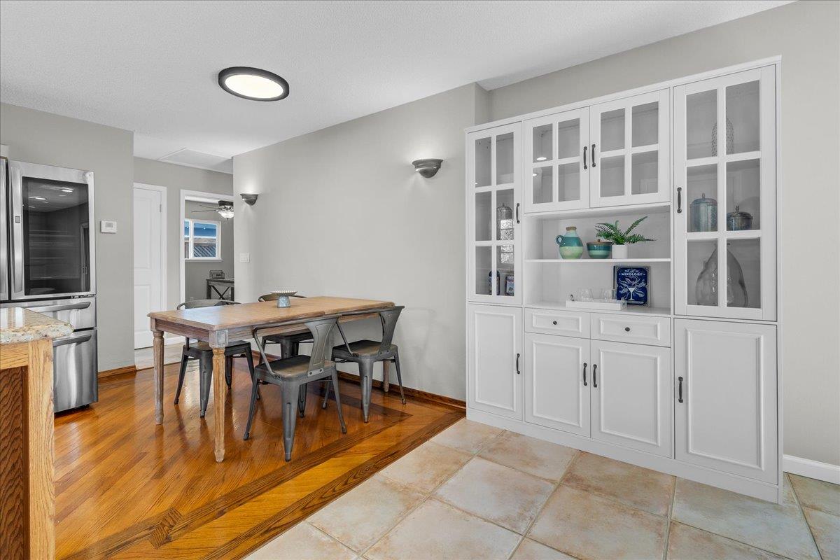 Detail Gallery Image 13 of 44 For 2304 Mattison Ln, Santa Cruz,  CA 95062 - 3 Beds | 2 Baths