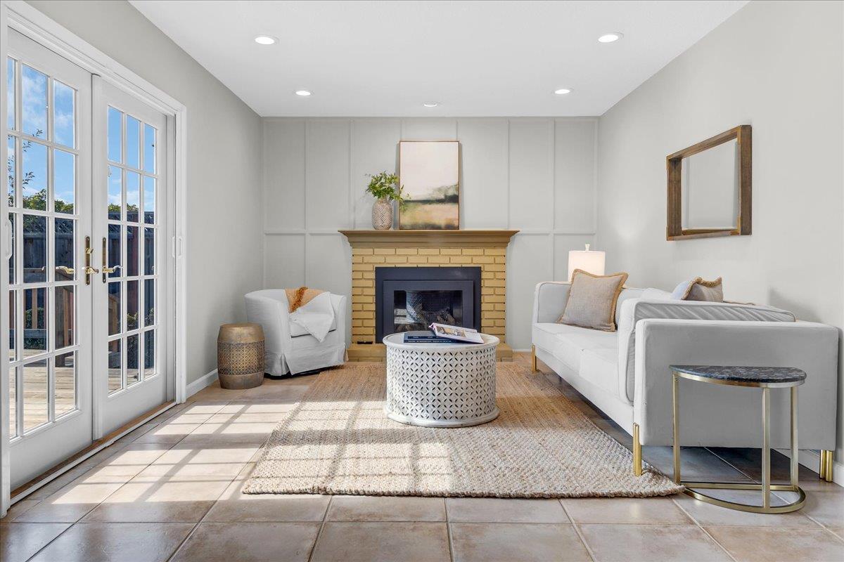 Detail Gallery Image 16 of 44 For 2304 Mattison Ln, Santa Cruz,  CA 95062 - 3 Beds | 2 Baths