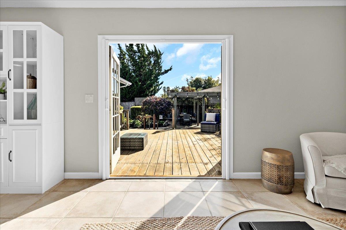 Detail Gallery Image 17 of 44 For 2304 Mattison Ln, Santa Cruz,  CA 95062 - 3 Beds | 2 Baths