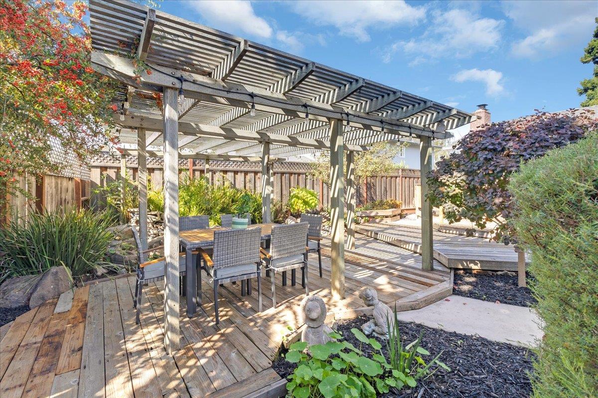 Detail Gallery Image 38 of 44 For 2304 Mattison Ln, Santa Cruz,  CA 95062 - 3 Beds | 2 Baths